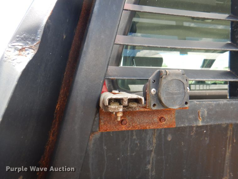 image for item JF9141 2007 Ford F550 Super Duty XL  SuperCab flatbed truck