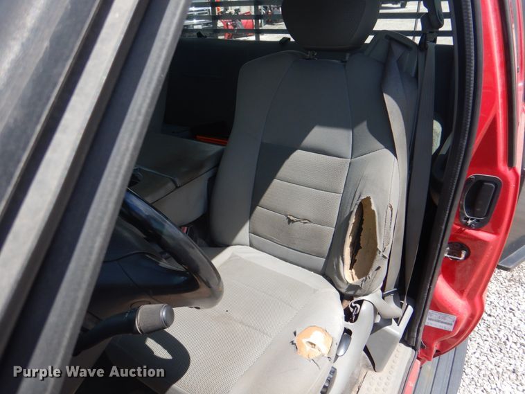 image for item JF9141 2007 Ford F550 Super Duty XL  SuperCab flatbed truck