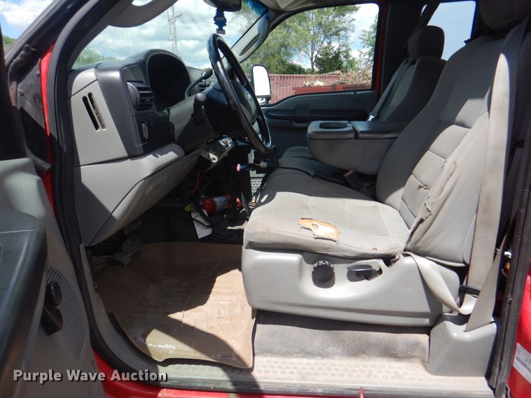 image for item JF9141 2007 Ford F550 Super Duty XL  SuperCab flatbed truck