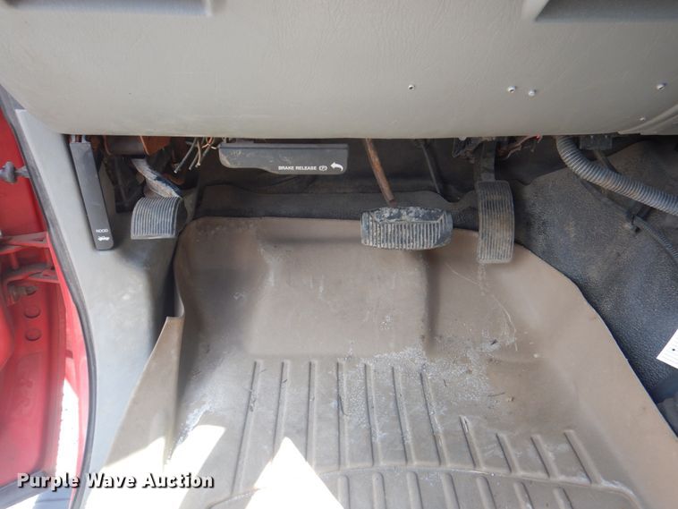 image for item JF9141 2007 Ford F550 Super Duty XL  SuperCab flatbed truck