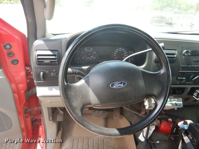 image for item JF9141 2007 Ford F550 Super Duty XL  SuperCab flatbed truck