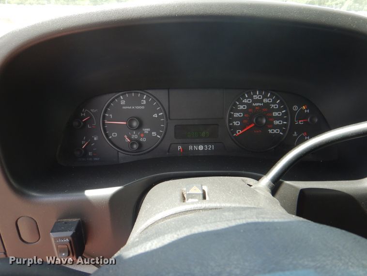 image for item JF9141 2007 Ford F550 Super Duty XL  SuperCab flatbed truck