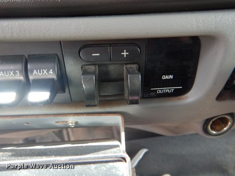 image for item JF9141 2007 Ford F550 Super Duty XL  SuperCab flatbed truck