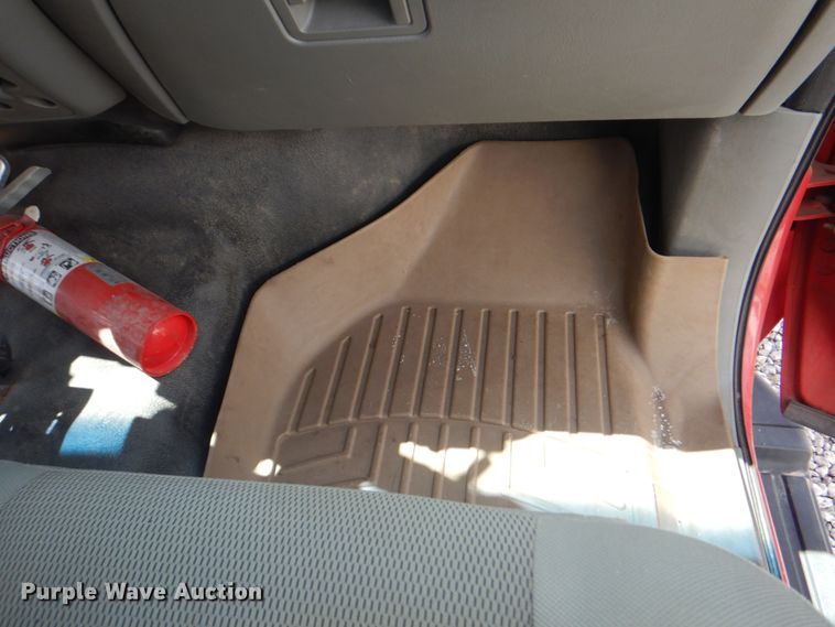 image for item JF9141 2007 Ford F550 Super Duty XL  SuperCab flatbed truck