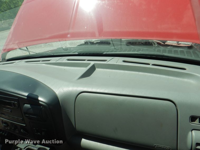 image for item JF9141 2007 Ford F550 Super Duty XL  SuperCab flatbed truck