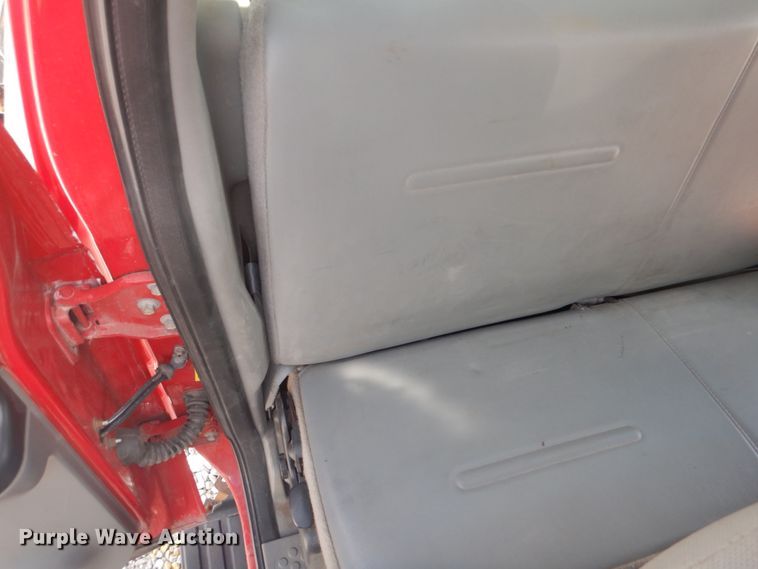 image for item JF9141 2007 Ford F550 Super Duty XL  SuperCab flatbed truck