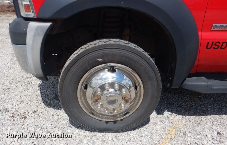 image for item JF9141 2007 Ford F550 Super Duty XL  SuperCab flatbed truck