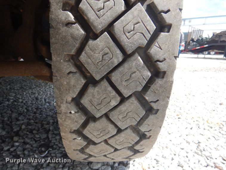 image for item JF9141 2007 Ford F550 Super Duty XL  SuperCab flatbed truck