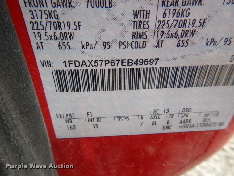 image for item JF9141 2007 Ford F550 Super Duty XL  SuperCab flatbed truck