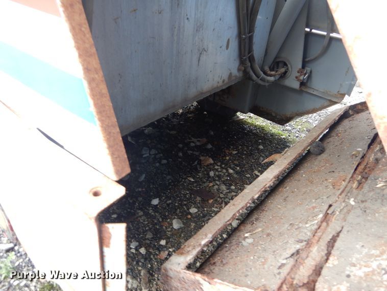 image for item JI9617 1997 Clarke American Lincoln 6700  sweeper