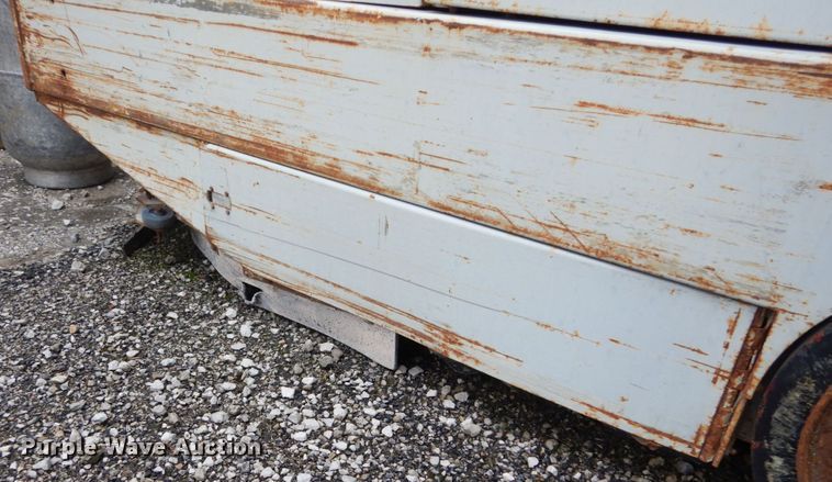 image for item JI9617 1997 Clarke American Lincoln 6700  sweeper