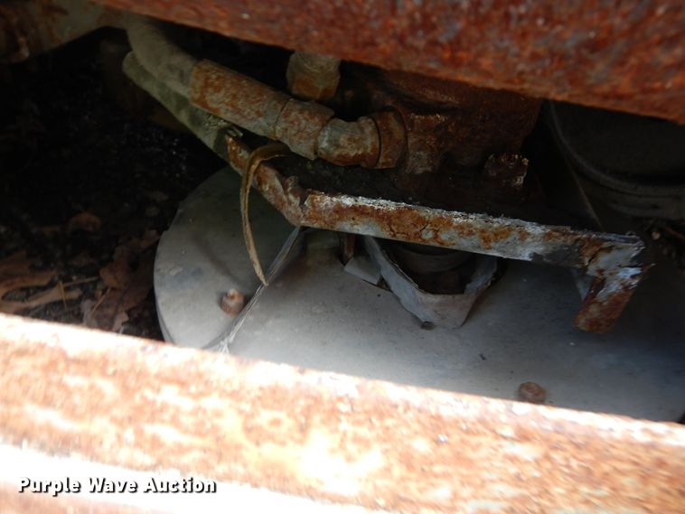 image for item JI9617 1997 Clarke American Lincoln 6700  sweeper