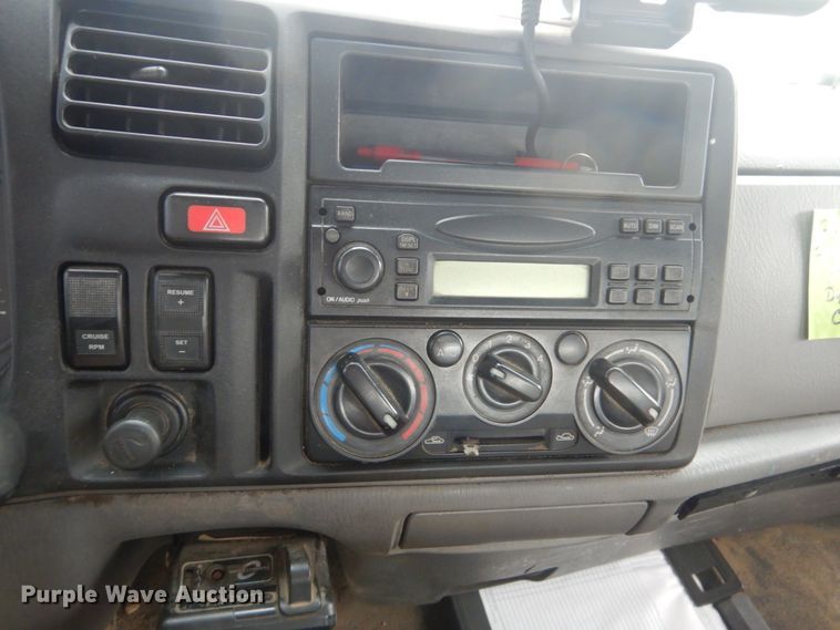 image for item JI9621 2006 Ford LCF  flatbed truck