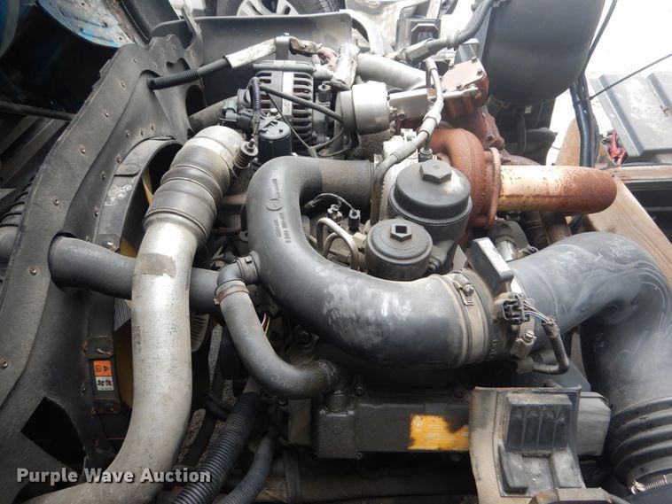 image for item JI9621 2006 Ford LCF  flatbed truck