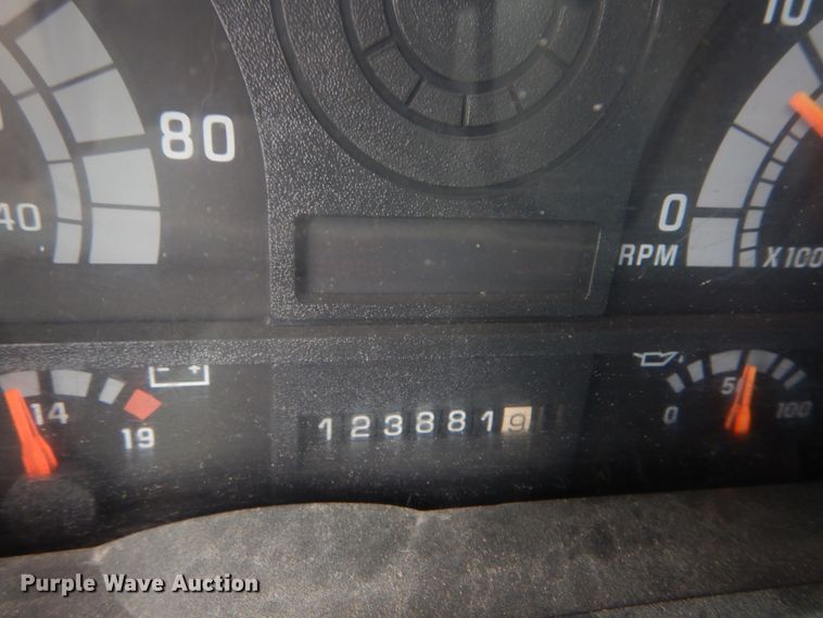 image for item JI9624 2000 GMC C6500  box truck