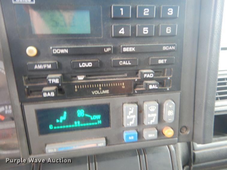 image for item JI9624 2000 GMC C6500  box truck