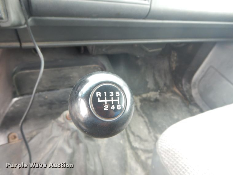 image for item JI9624 2000 GMC C6500  box truck