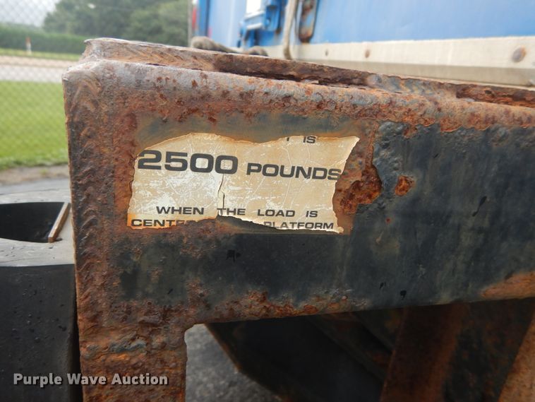 image for item JI9624 2000 GMC C6500  box truck