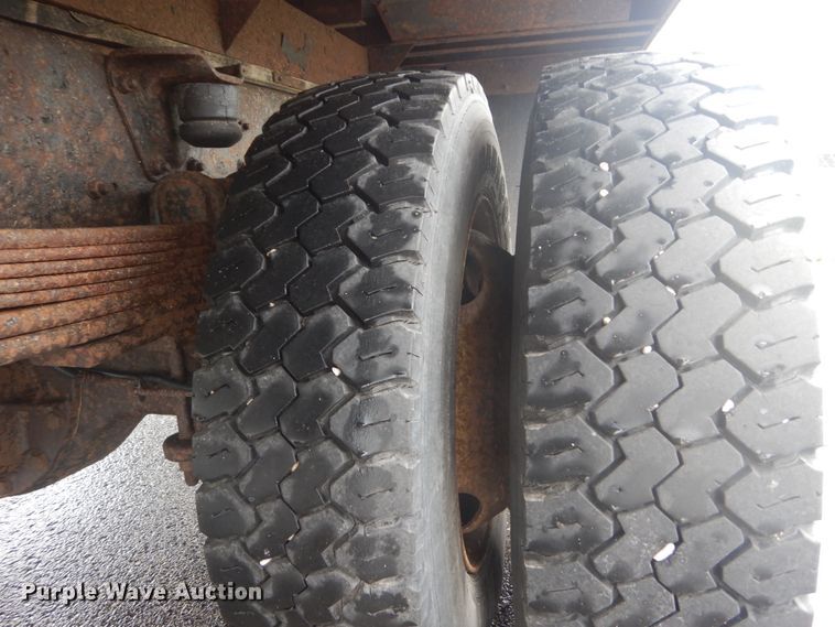 image for item JI9624 2000 GMC C6500  box truck