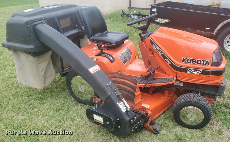 image for item JM9724 1999 Kubota G1800  lawn mower