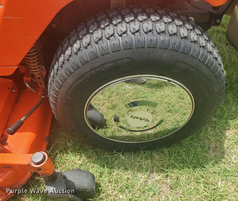 image for item JM9724 1999 Kubota G1800  lawn mower