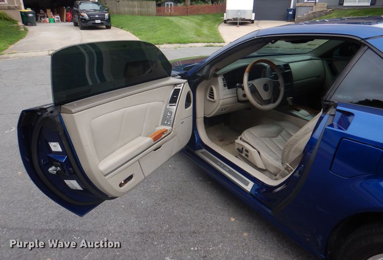 image for item JY9732 2005 Cadillac XLR  convertible