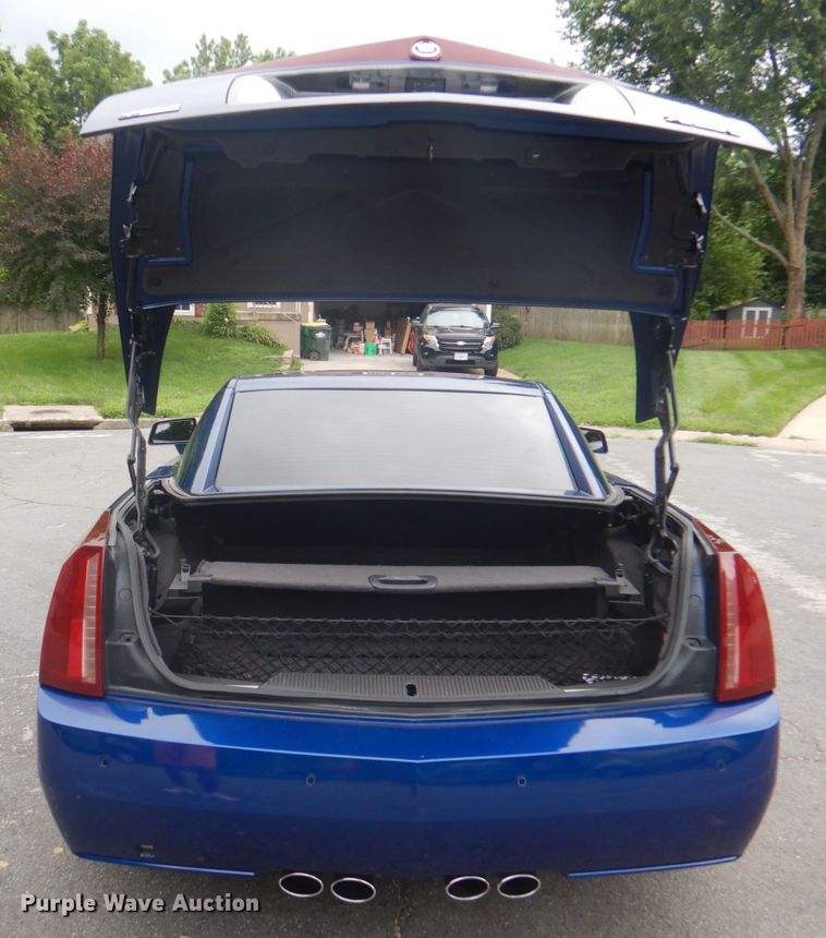 image for item JY9732 2005 Cadillac XLR  convertible