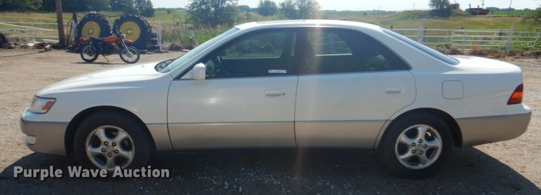 image for item JY9750 1998 Lexus ES 300