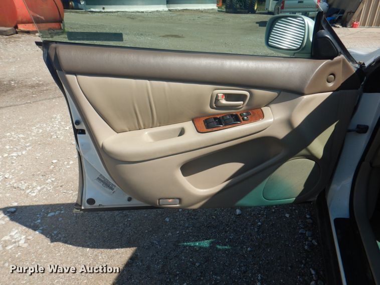 image for item JY9750 1998 Lexus ES 300