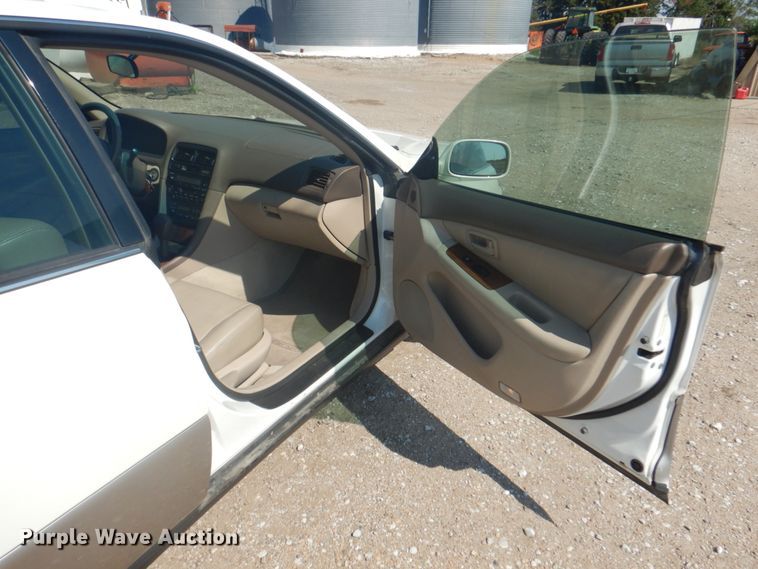 image for item JY9750 1998 Lexus ES 300