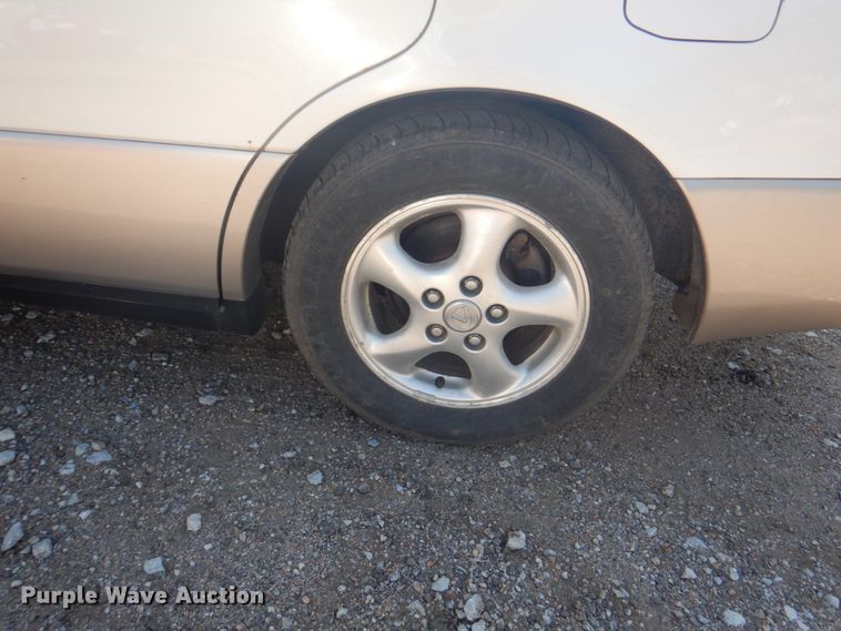 image for item JY9750 1998 Lexus ES 300