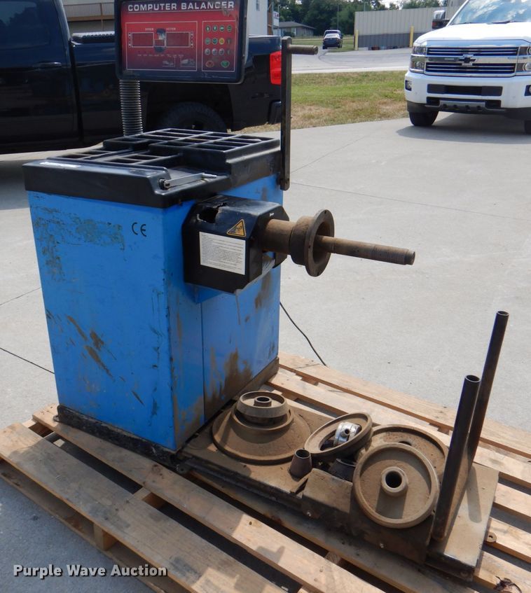 image for item JY9797 Wheel balancer