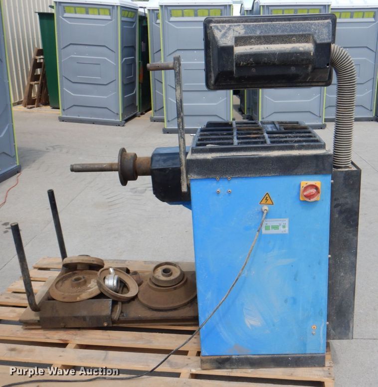 image for item JY9797 Wheel balancer