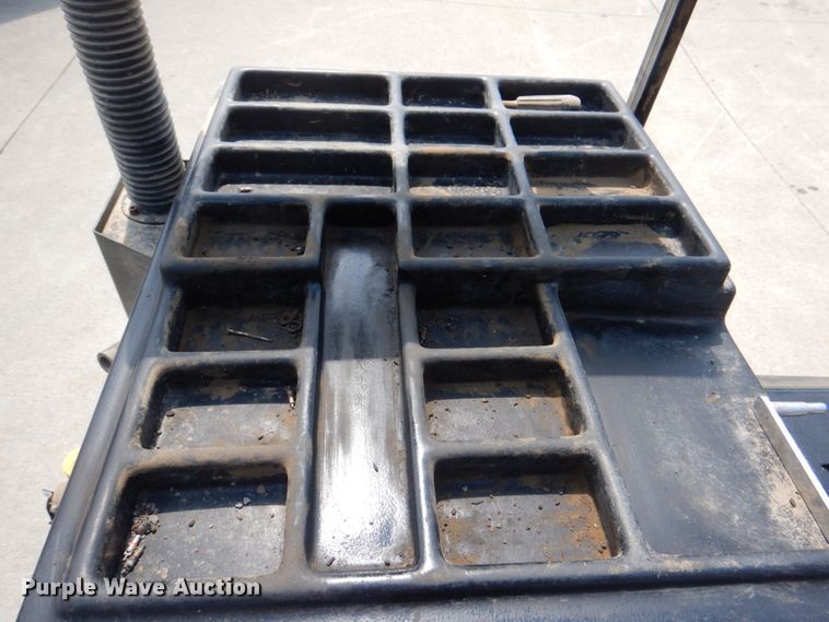 image for item JY9797 Wheel balancer