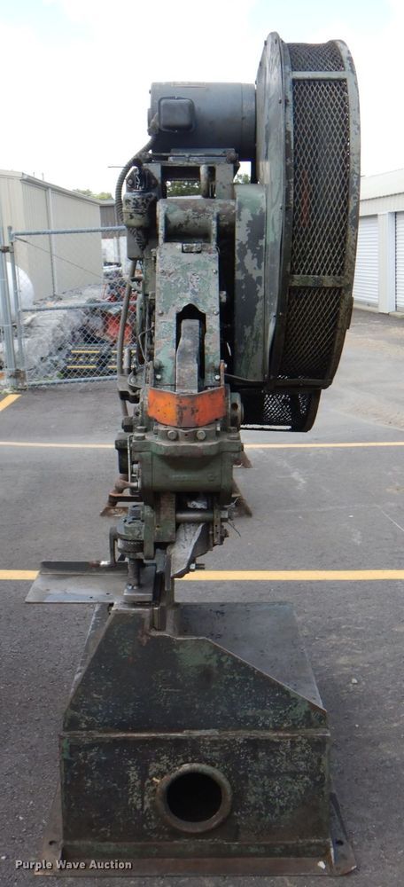 image for item JY9799 1946 Buffalo 15991  iron worker