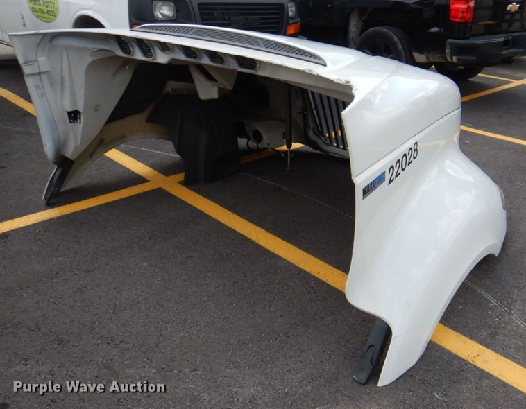 image for item JY9800 2012 International  hood