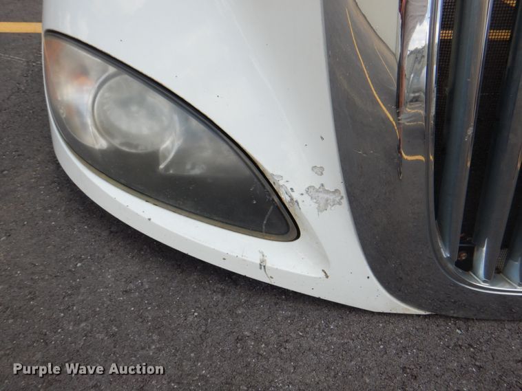 image for item JY9800 2012 International  hood