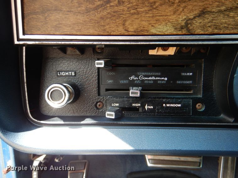 image for item JY9802 1973 Ford Ranchero Squire