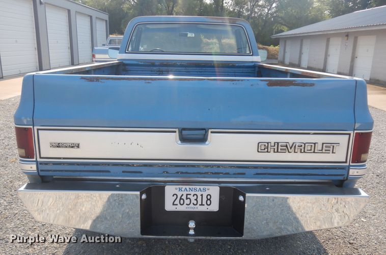 image for item KU9491 1982 Chevrolet Silverado K20  pickup truck