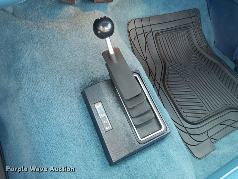 image for item KU9491 1982 Chevrolet Silverado K20  pickup truck