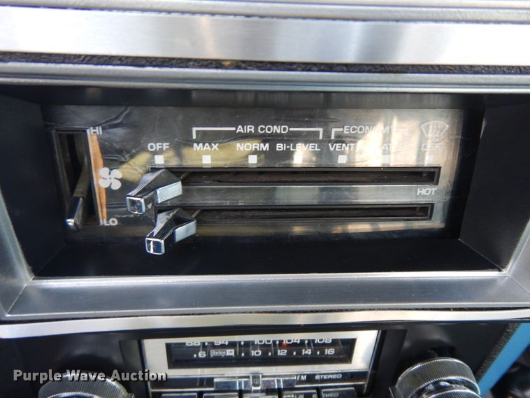 image for item KU9491 1982 Chevrolet Silverado K20  pickup truck