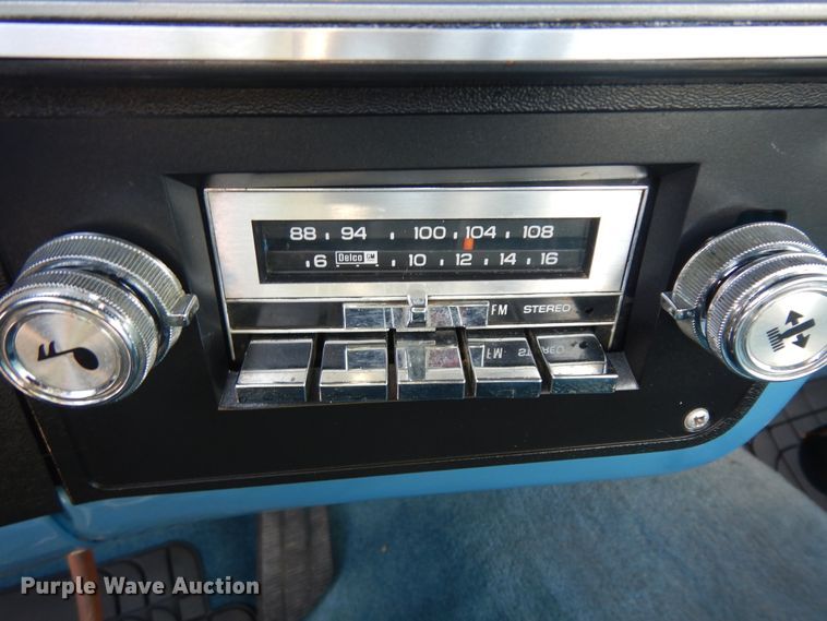 image for item KU9491 1982 Chevrolet Silverado K20  pickup truck