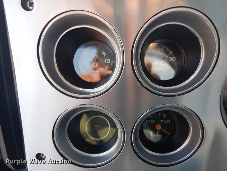 image for item KU9491 1982 Chevrolet Silverado K20  pickup truck