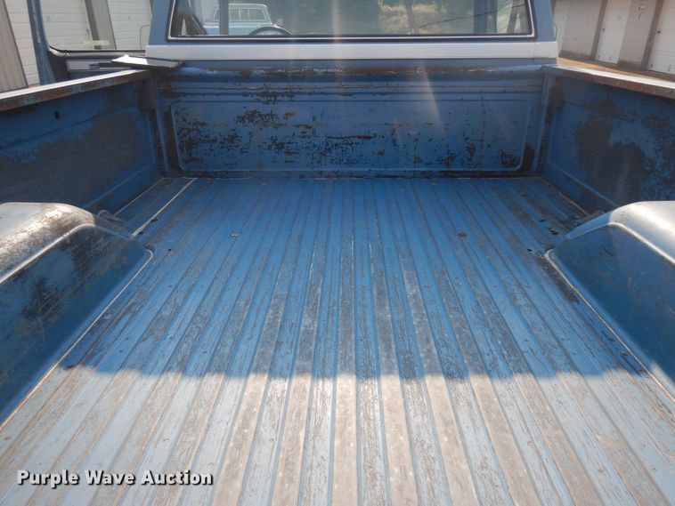 image for item KU9491 1982 Chevrolet Silverado K20  pickup truck