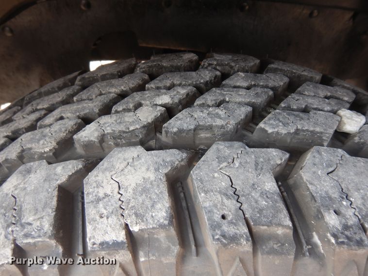 image for item KU9491 1982 Chevrolet Silverado K20  pickup truck