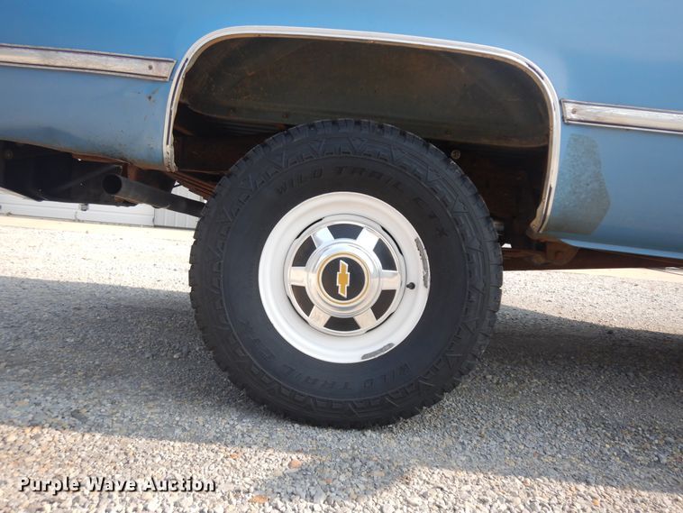 image for item KU9491 1982 Chevrolet Silverado K20  pickup truck