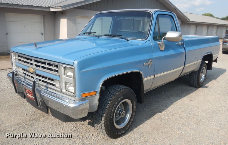 image for item KU9492 1985 Chevrolet Silverado K10  pickup truck