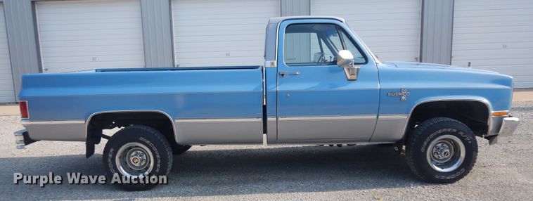 image for item KU9492 1985 Chevrolet Silverado K10  pickup truck
