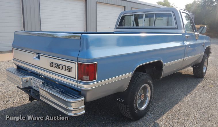 image for item KU9492 1985 Chevrolet Silverado K10  pickup truck