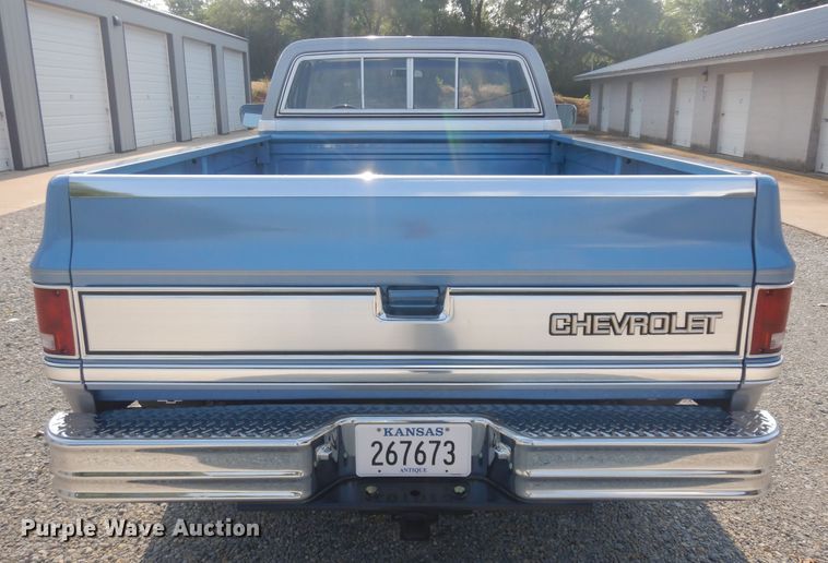 image for item KU9492 1985 Chevrolet Silverado K10  pickup truck
